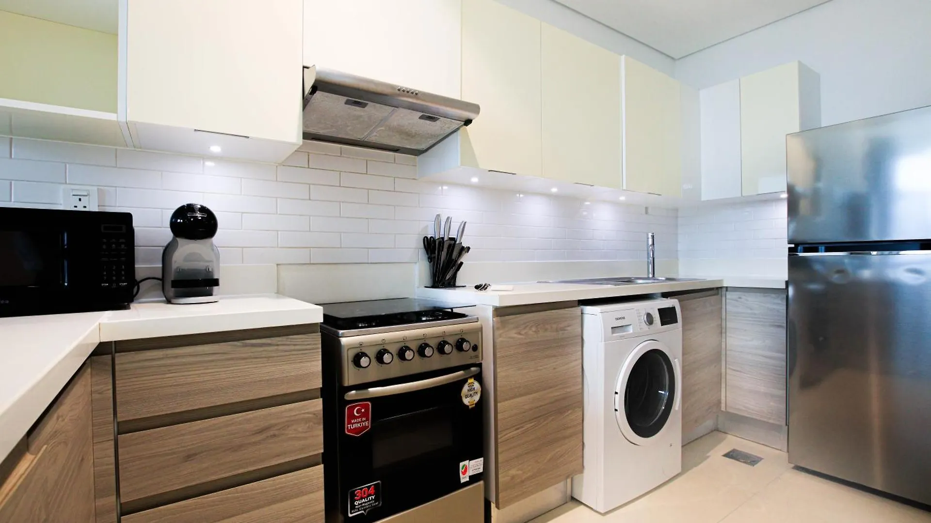 Chic 1Br Iris Amber Al Jaddaf Apartment Dubai