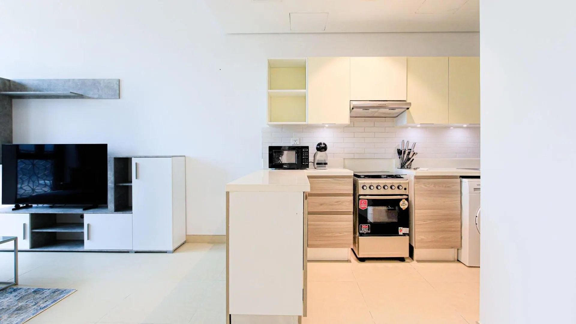 Chic 1Br Iris Amber Al Jaddaf Apartment Dubai