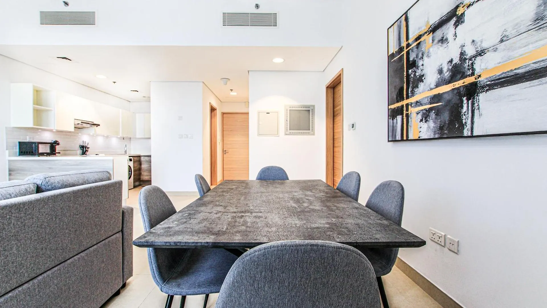 Chic 1Br Iris Amber Al Jaddaf Apartment Dubai